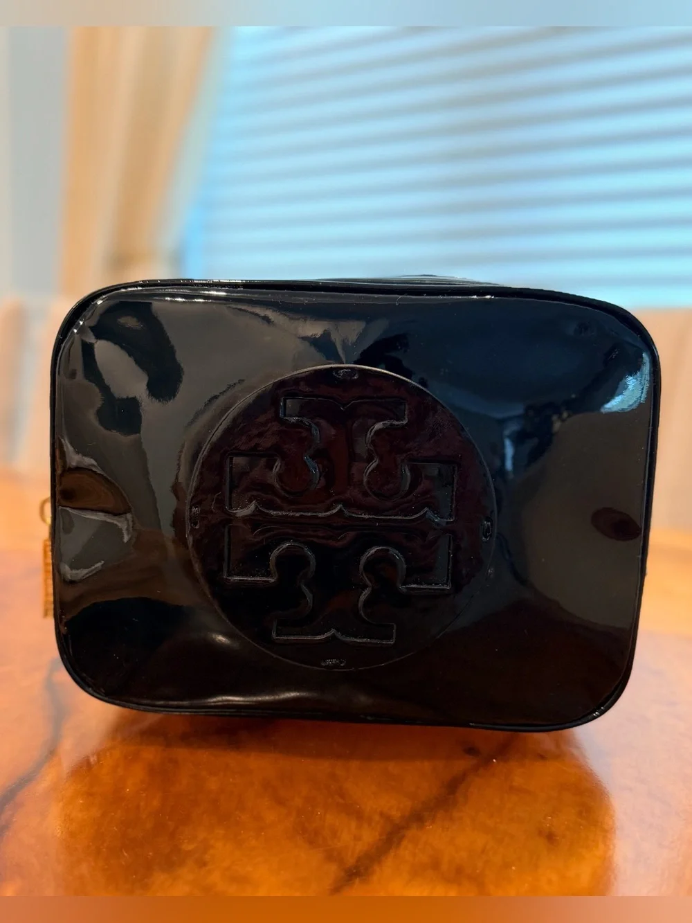Tory Burch Black Patent Logo Cosmetic Case GUC